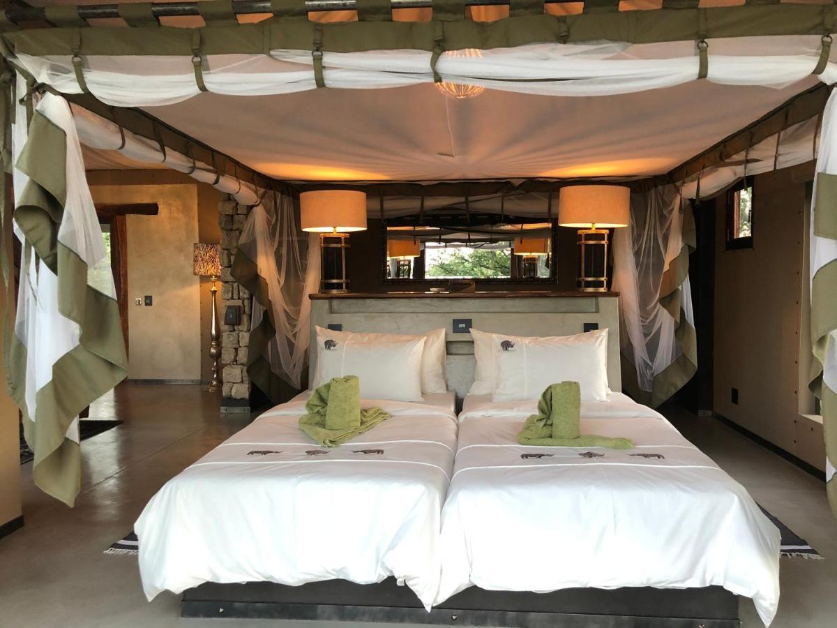 Etosha Oberland Lodge Okaukuejo Eksteriør bilde