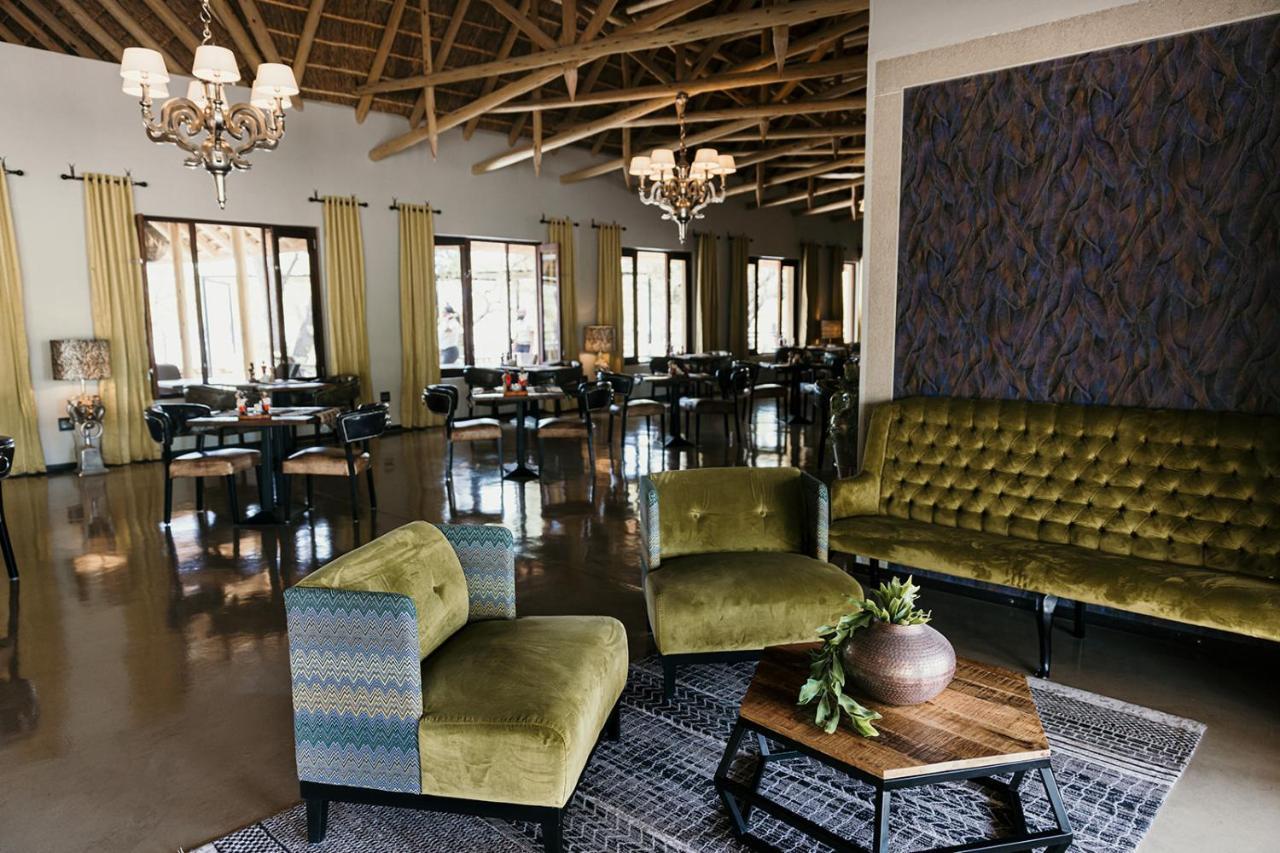 Etosha Oberland Lodge Okaukuejo Eksteriør bilde