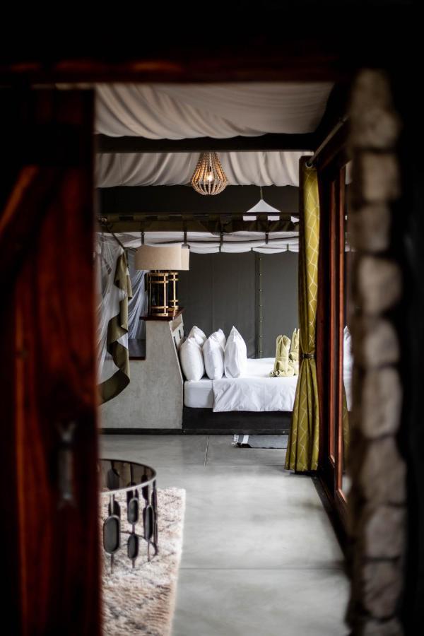 Etosha Oberland Lodge Okaukuejo Eksteriør bilde